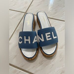 It is brand new, never used. It is made of original leather.